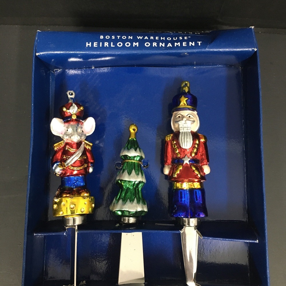 Boston Warehouse Christmas Heirloom Ornament Cheese serving set